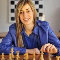 Carolina Lujan's avatar