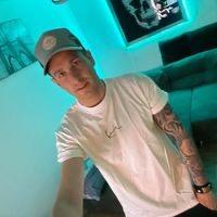 Chris Bussi's avatar