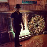 Luis Lorenzo's avatar