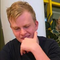 Oliver Wartiovaara's avatar