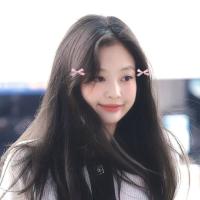 Zhansaya Sholpanbek's avatar